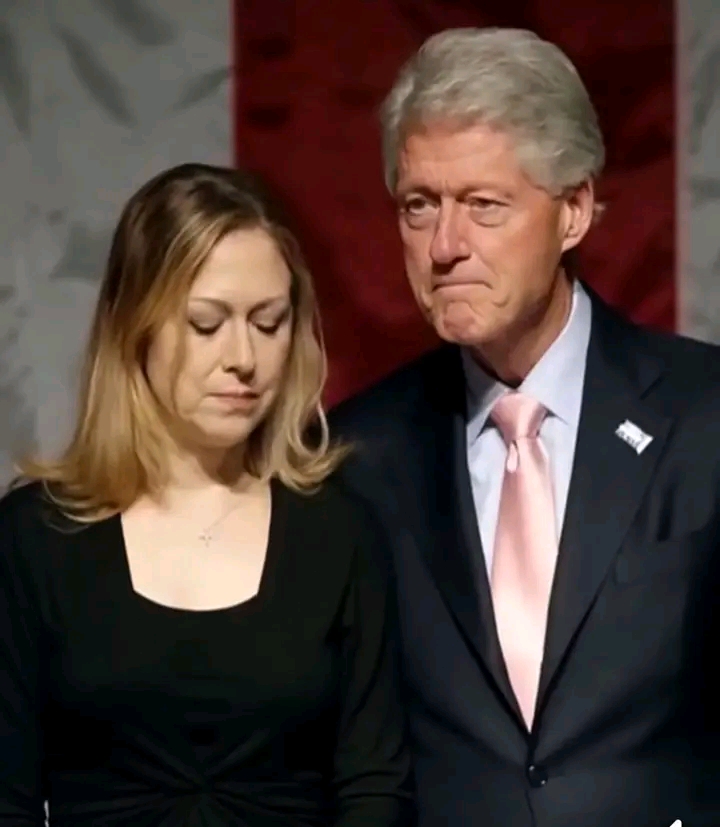 Bill Clintons Tochter hat ihr Schweigen gebrochen: „Mein Vater pflegte…“ Siehe