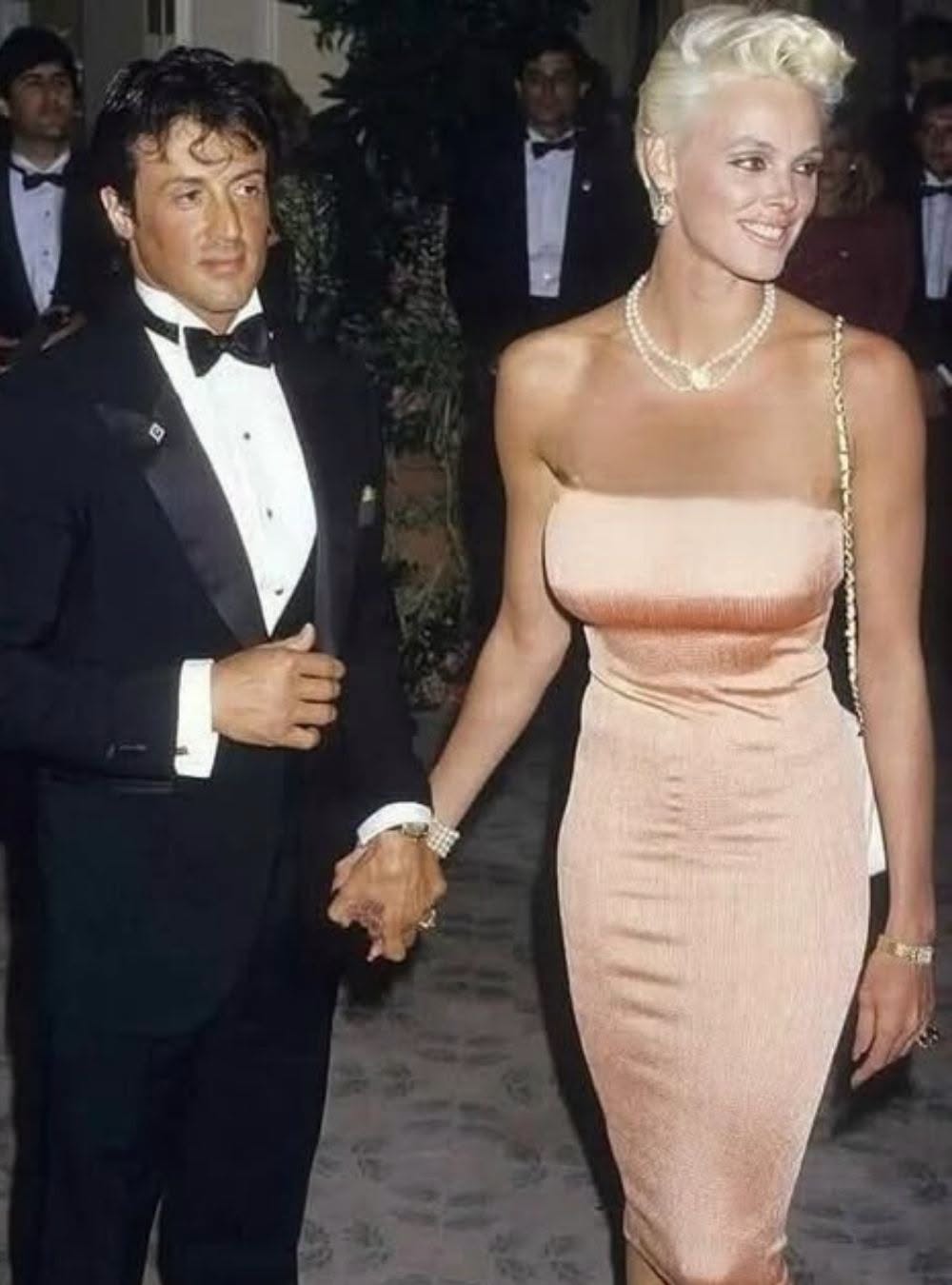 Brigitte Nielson hat gerade ihren Look mit 60 Jahren enthüllt – und er lässt niemanden kalt.