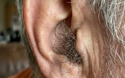 Hier ist der wahre Grund, warum du Haare in den Ohren hast.