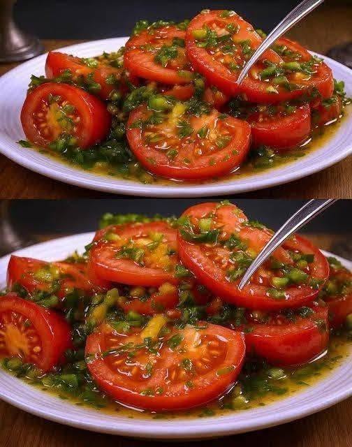 Magischer Tomatensalat, Sie werden ihn nie wieder anders zubereiten… Hier geht’s zum Rezept