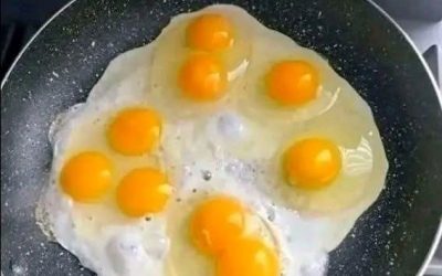 Wie viele Eier sind in der Pfanne?!