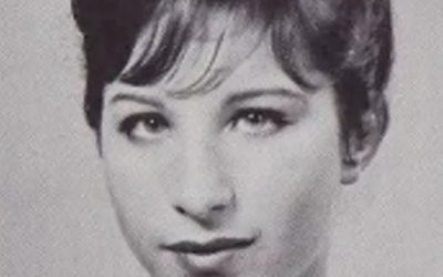 Können Sie erraten, welcher Star diese junge Frau wurde? Ein seltenes Archivfoto sorgt bei den Fans für Furore!